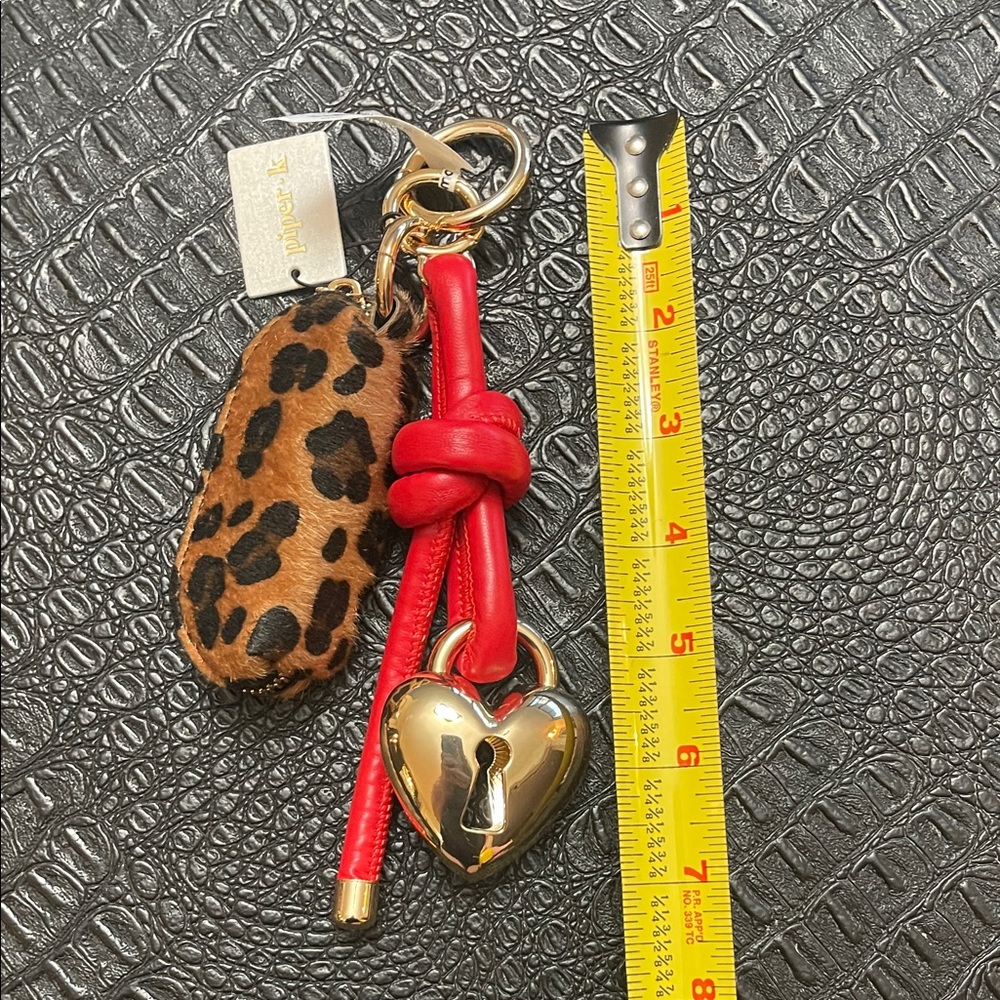 Luxury Gold Heart Key Holder Red Faux Leather Knot w/ Leopard Print Pouch Purse - Picture 2 of 7